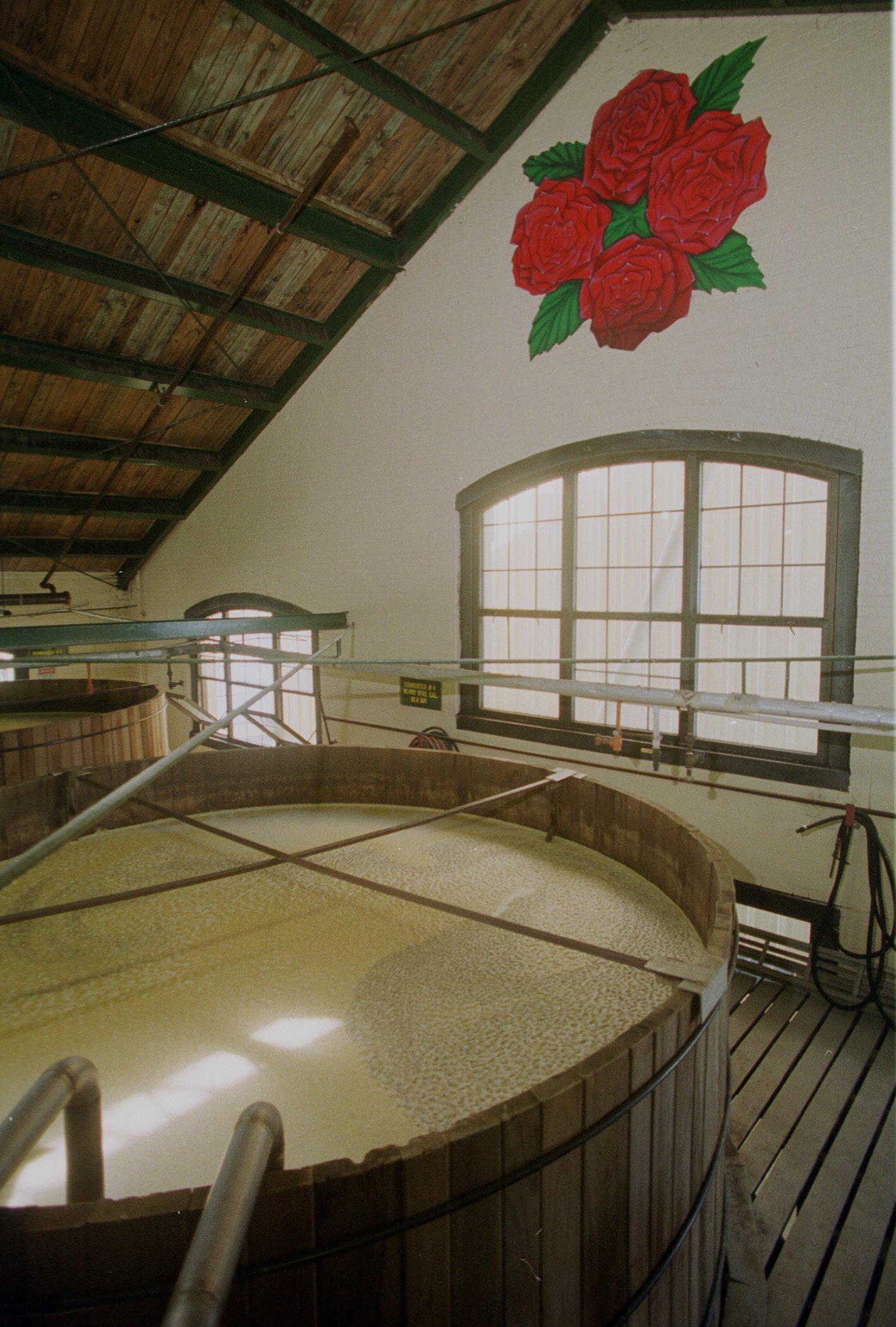 11587_four-roses-mood-27-small