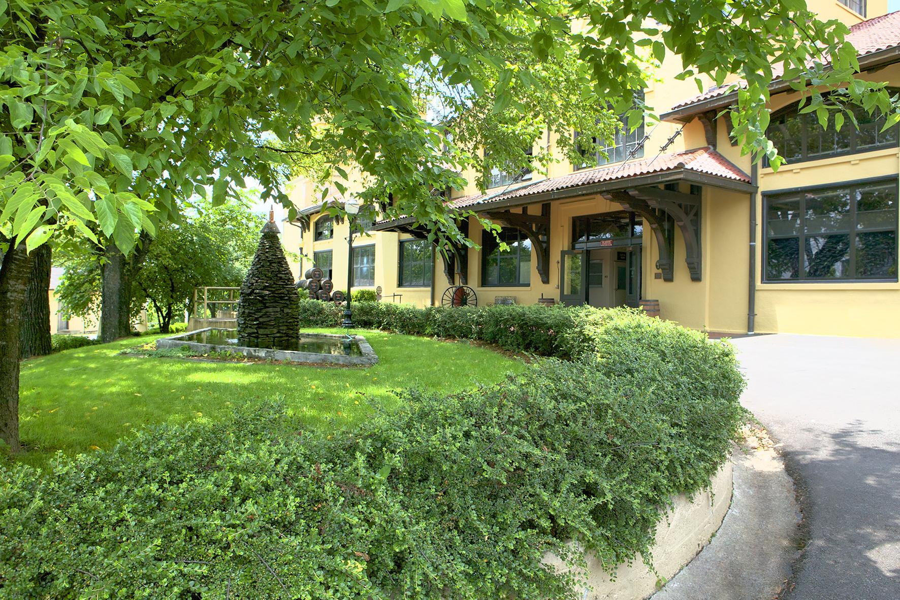 11596_four-roses-mood-3-small