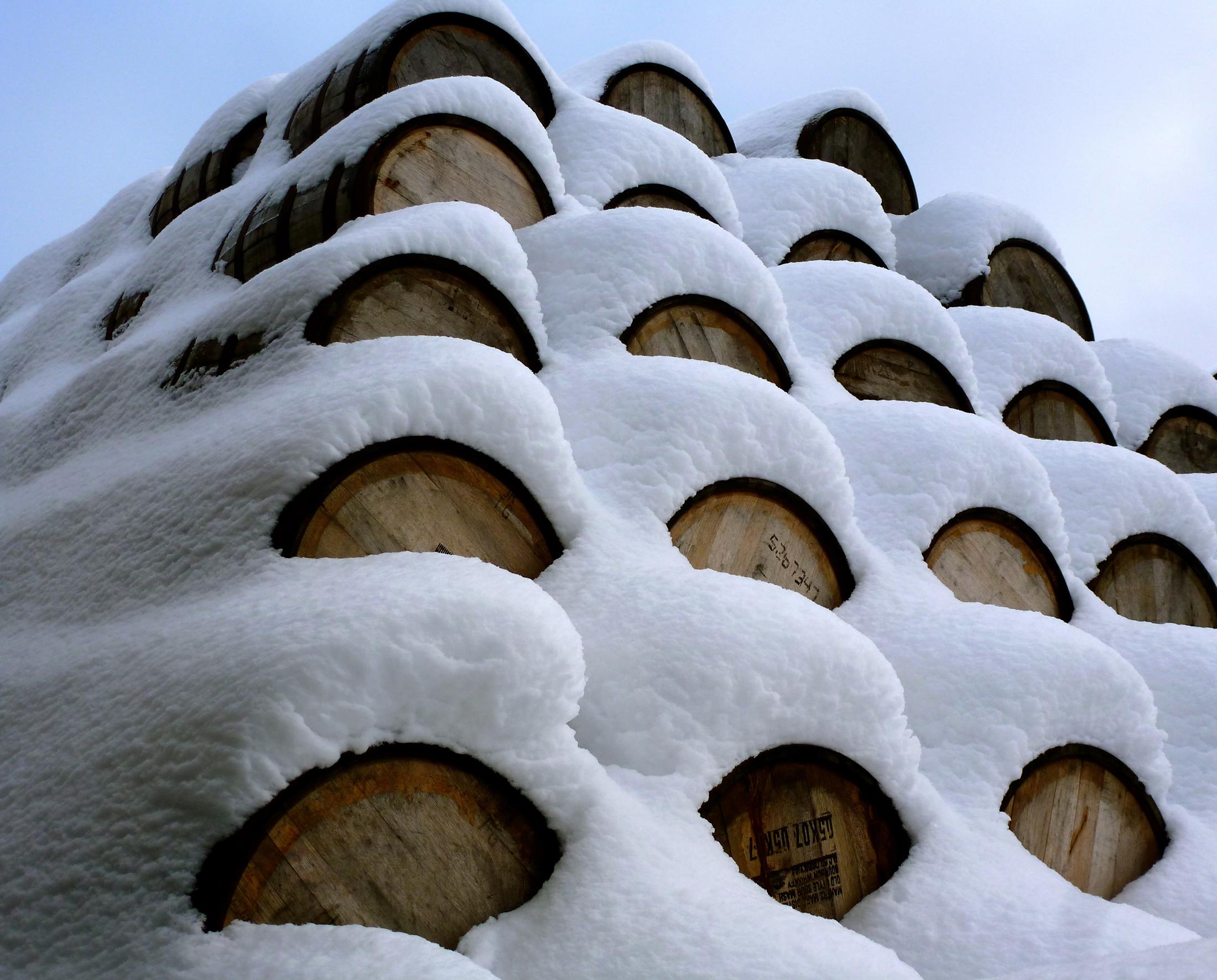 12122_TOMINTOUL-DIST-SNOW-23RD-JAN-2013-14-