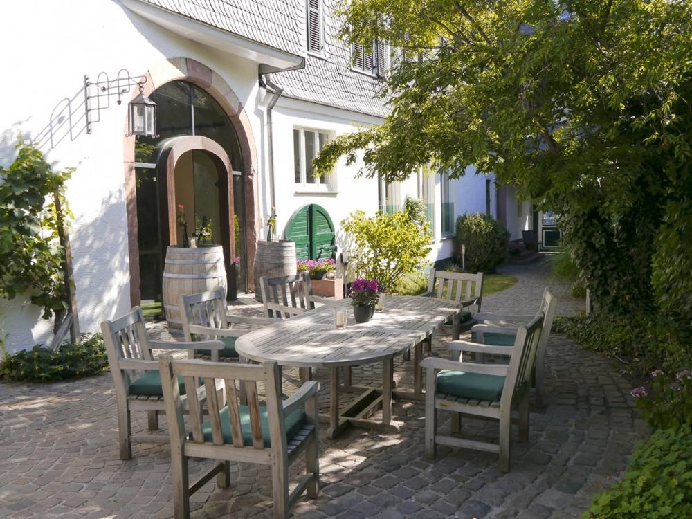 8734_3_Hof_Oestrich_427_5c17388de61a.org