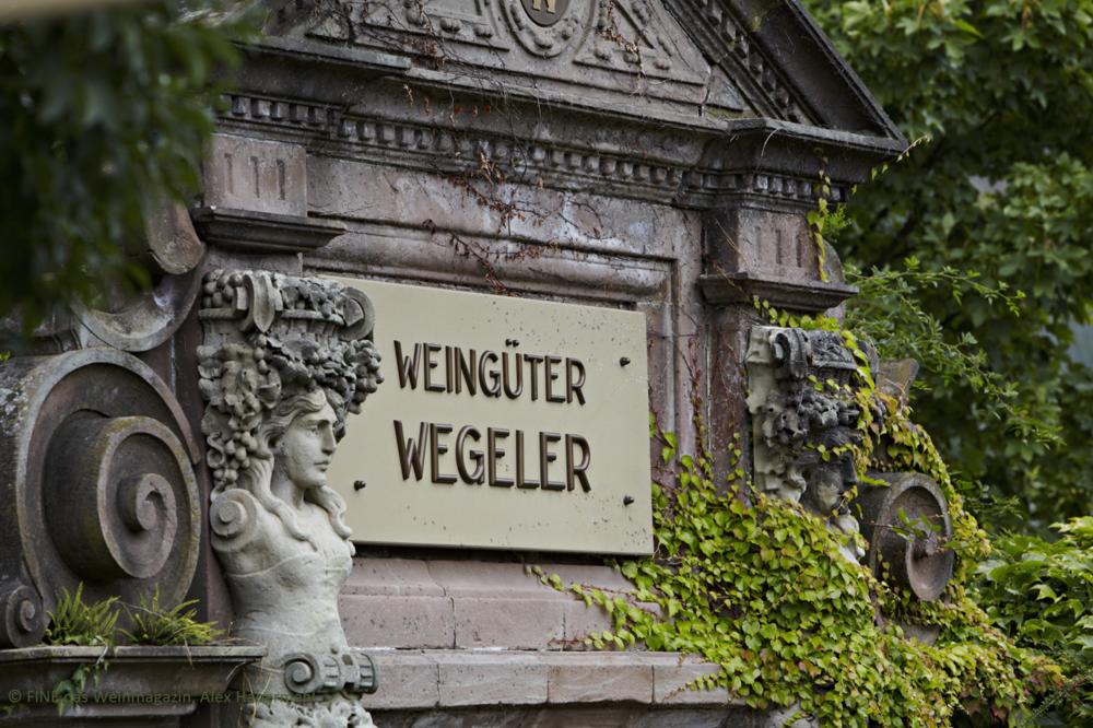 8736_Eingang_Keller_Bernkastel_c_.org